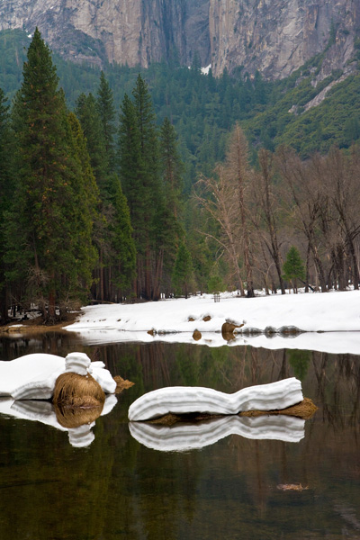 ice on yosemitte falls